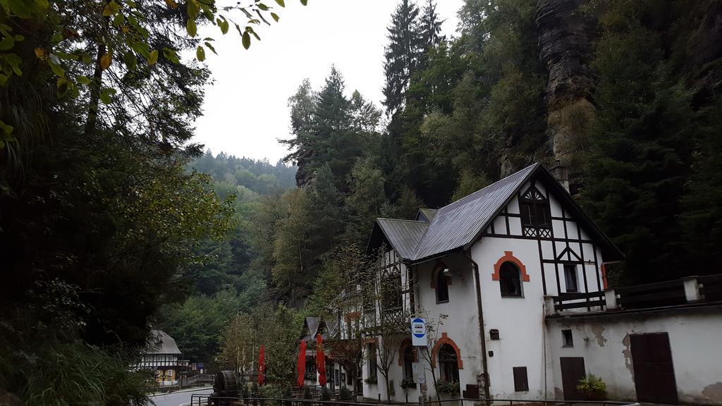 Romantic Chateau Krásná Lípa Dış mekan fotoğraf